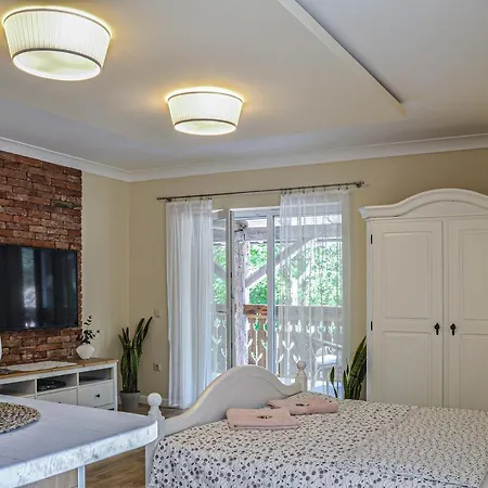 Terrace Apartment *