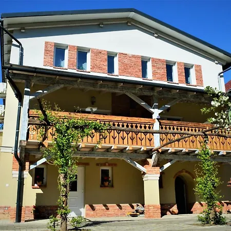 Terrace Apartment *